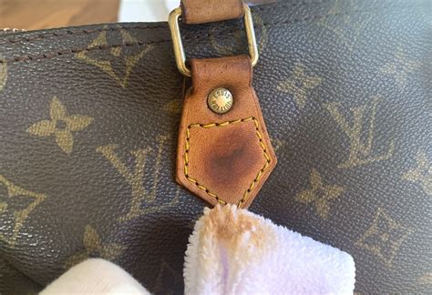 clean louis vuitton bag|who cleans louis vuitton handbags.